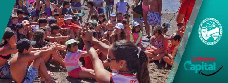 Imagen de la noticia que habla sobre: CERCA DE 70 NIÑOS Y NIÑAS PARTICIPARON DE UNA JORNADA EDUCATIVA ORGANIZADA POR EL CUERPO ESTABLE DE GUARDAVIDAS