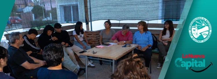 Imagen de la noticia que habla sobre: RAWSON: ESTUDIANTES DE LA ESCUELA POLITÉCNICA 702 AVANZAN CON UN PROYECTO DE HUERTA ORGÁNICA EN CASAS TUTELADAS