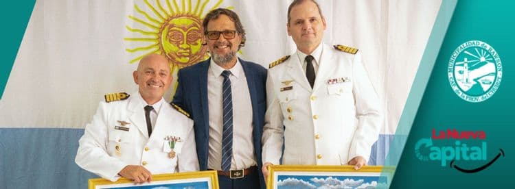 Imagen de la noticia que habla sobre: LA MUNICIPALIDAD DE RAWSON ACOMPAÑÓ EL CAMBIO DE COMANDO DE LA FUERZA AERONAVAL N.º 3